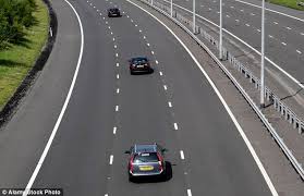 middle lane hogging