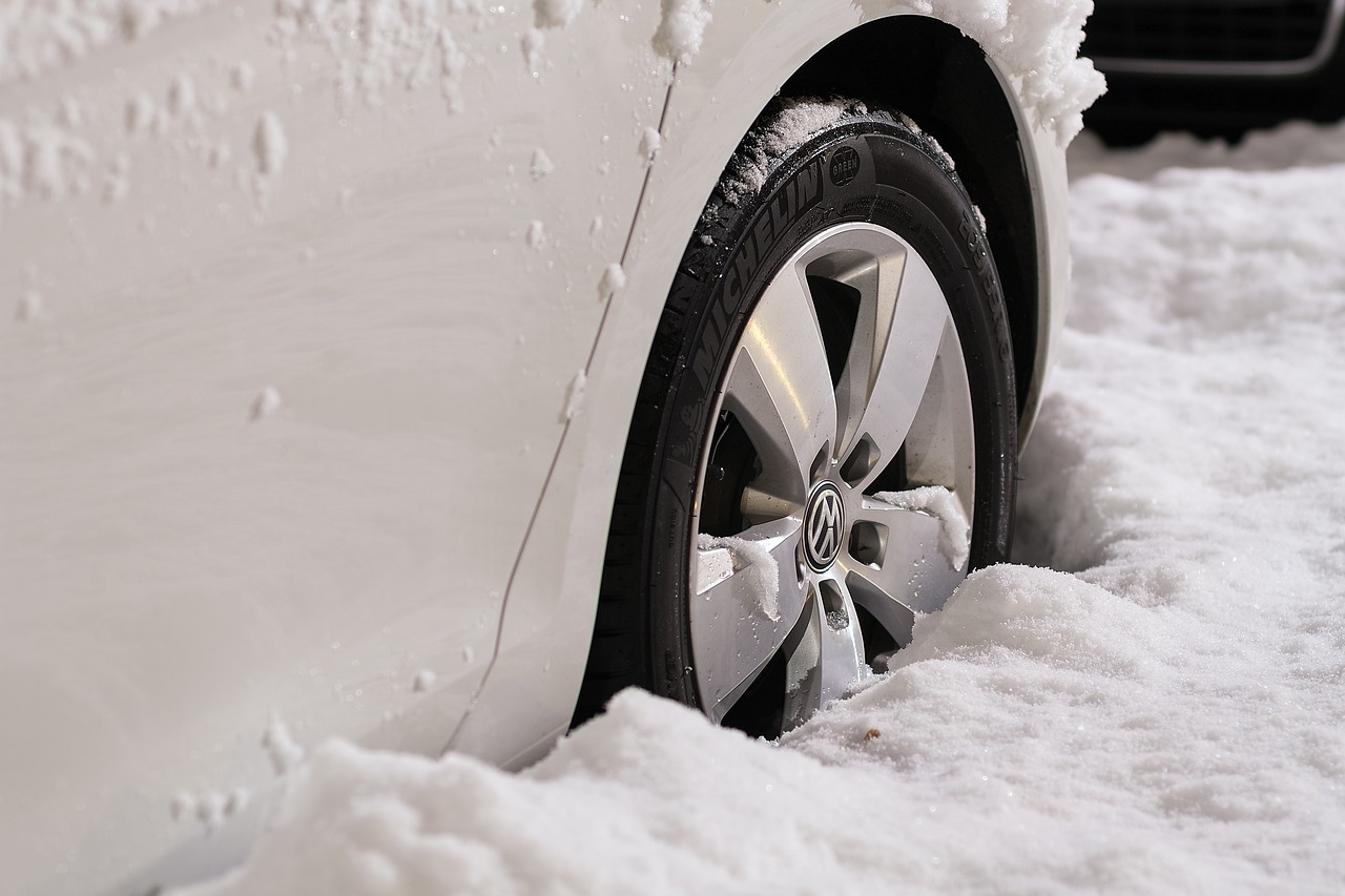 8 top tips for winter driving